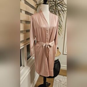Maid Of Honor Elegant Pink Satin Robe
